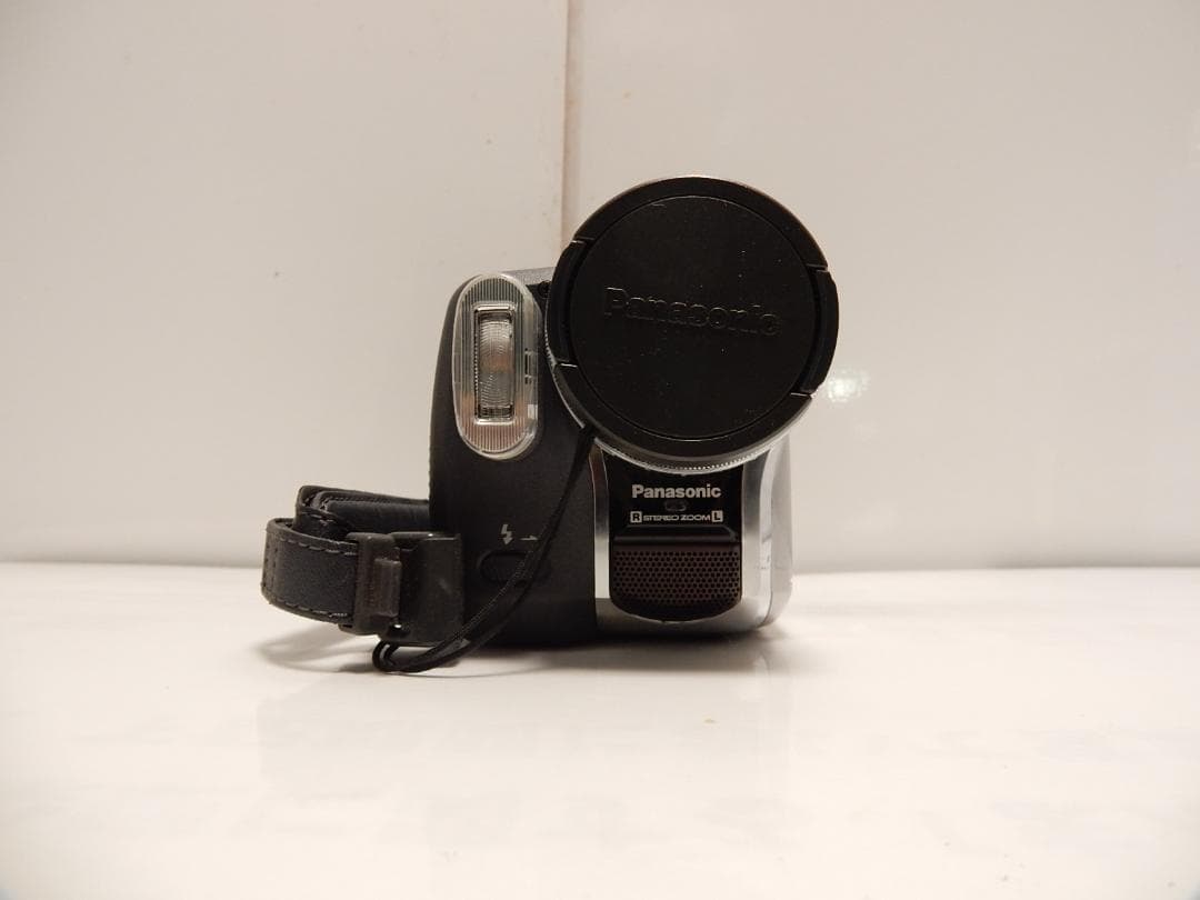 美品　大人気　動作品　Mini DV　パナソニックビデオカメラ　NV-GS200