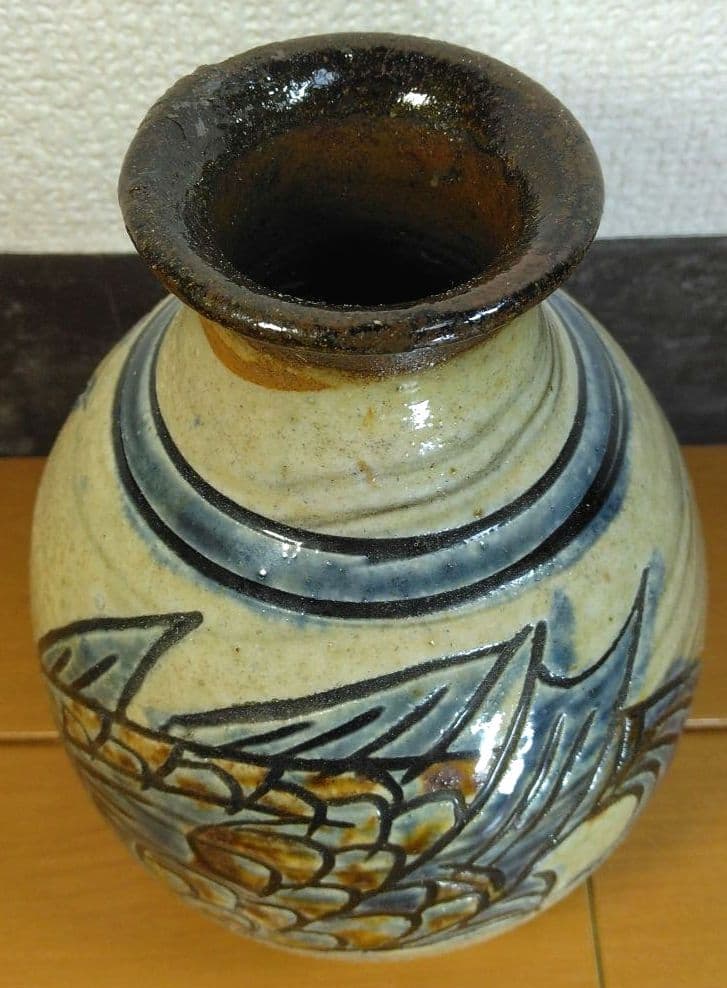 人間国宝 金城次郎 海老魚紋花瓶 栞 共箱 壺屋焼 壷屋焼 やちむん 上作花瓶