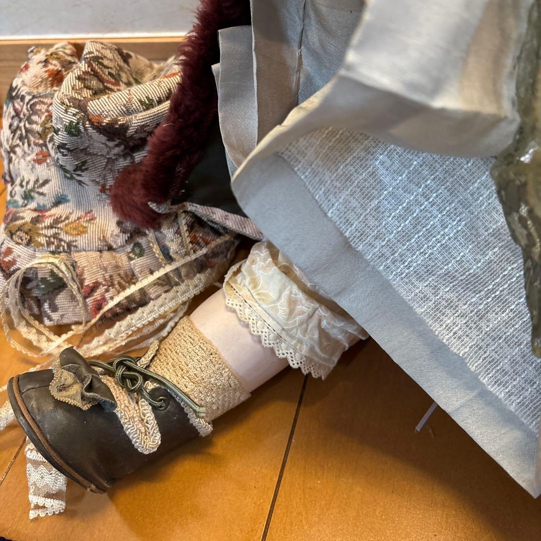 ビスクドール　アンティーク人形