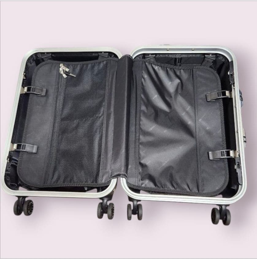 Mercedes-Benz ス－ツケ－ス 35L ブラック 機内持込み 秋旅行