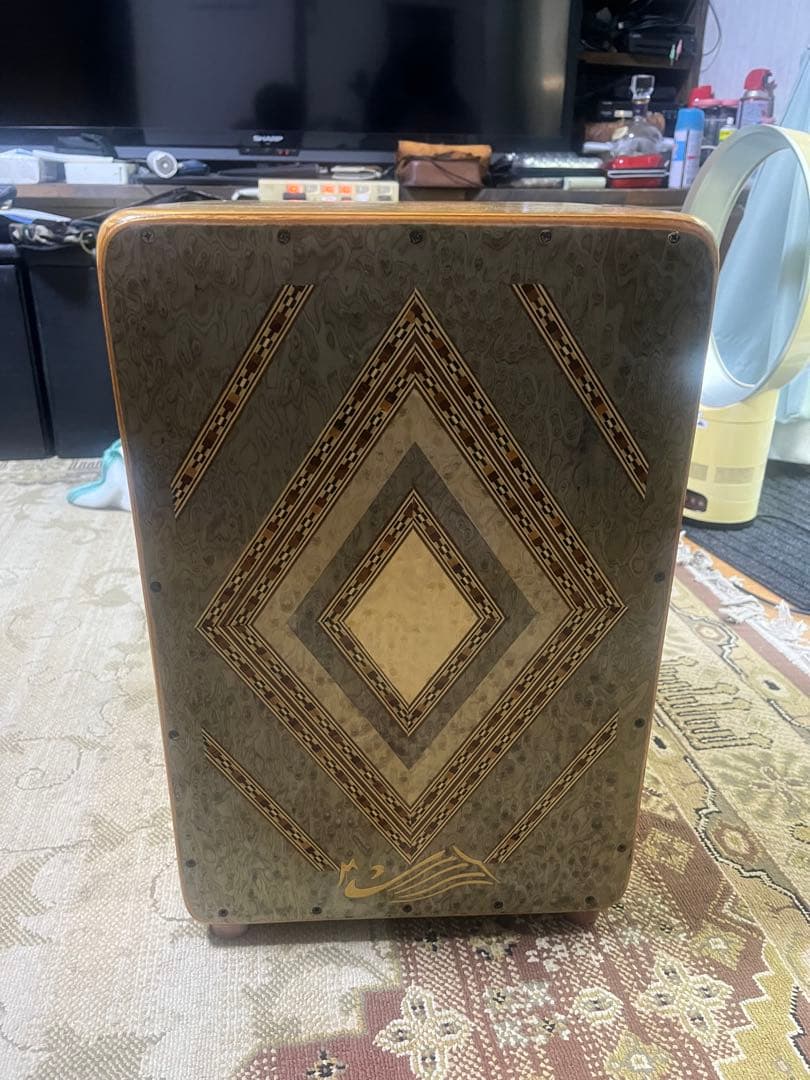 マリオ・コルテス フラメンコカホン 限定モデル