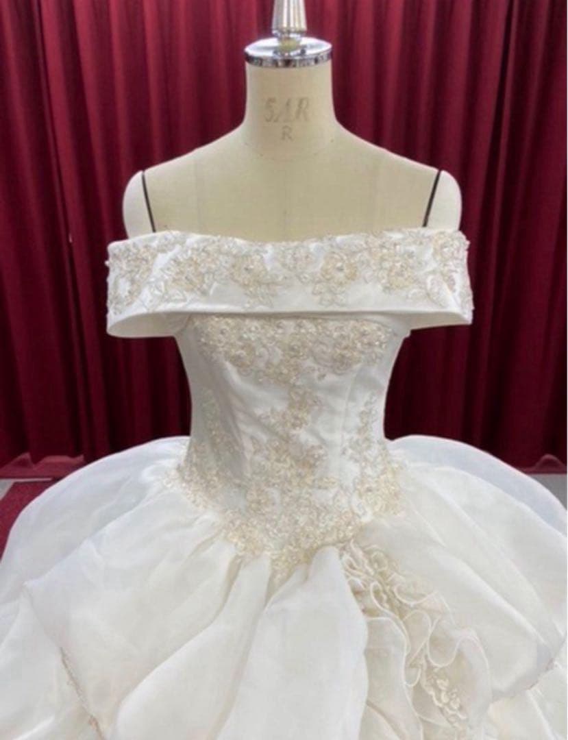 ウェディングドレス　取り外し可能ロールカラー付き　フルオーダー　着用1日限り