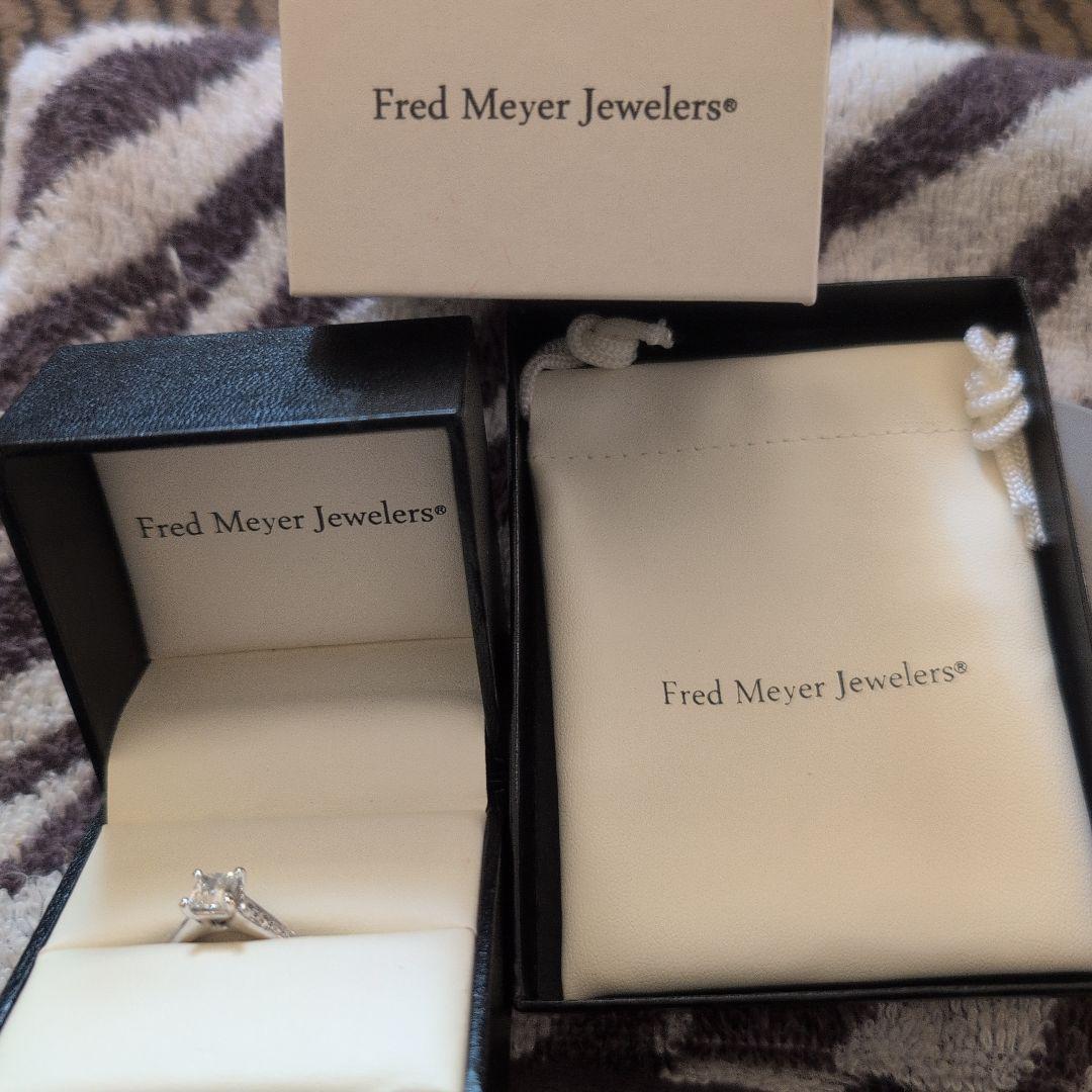 ダイヤモンドリング　婚約指輪　1ct 1/3　k14