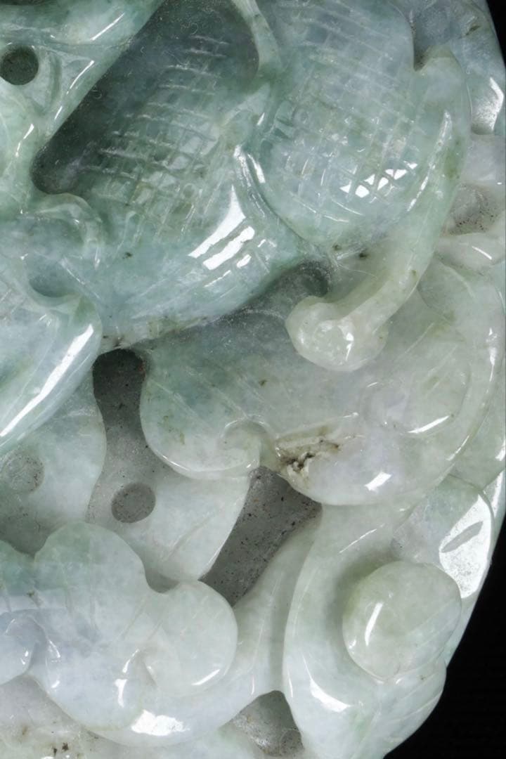 【中国美術】天然翡翠 青翡翠　紺入り手彫 龍麒麟細密彫刻 握り石根付 文鎮 唐物