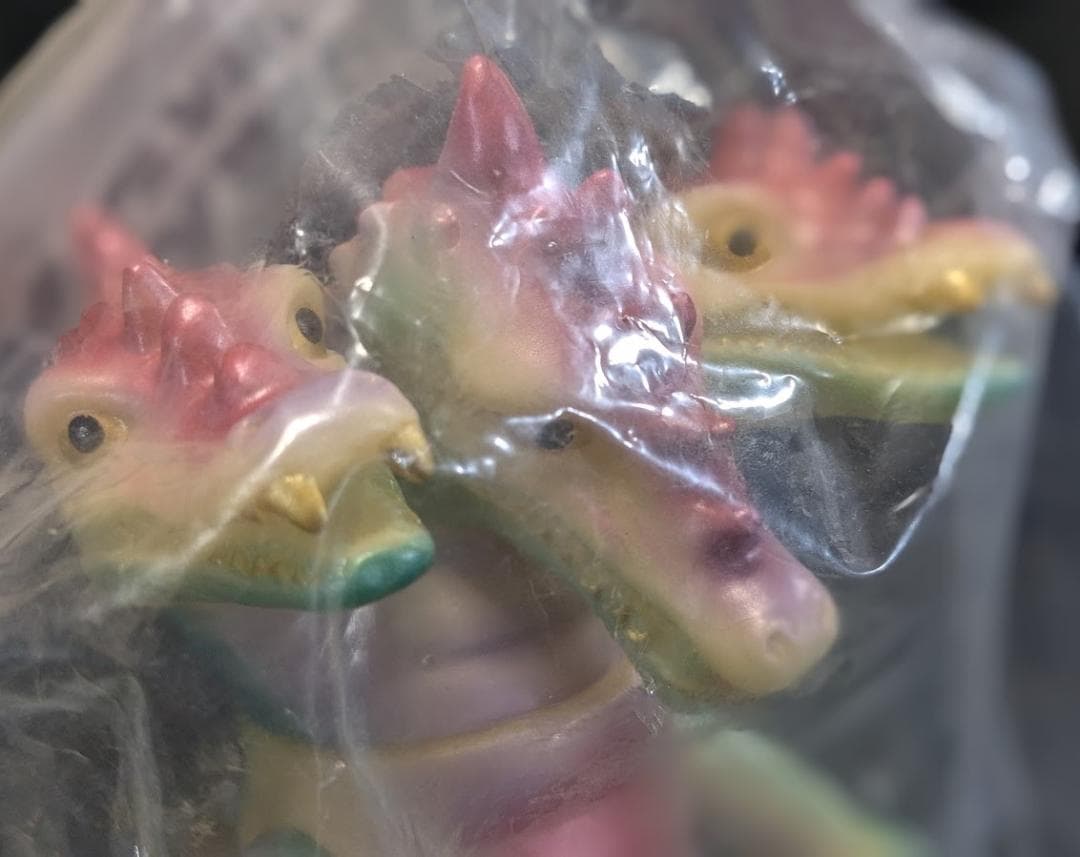 三つ首竜「スペクトルマン」登場怪獣（マスダヤ復刻）蓄光版ソフビフィギュア未開封