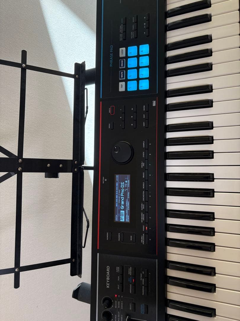 Roland Juno-ds 61 純正ソフトケース付き 東京の方の引き取り歓迎