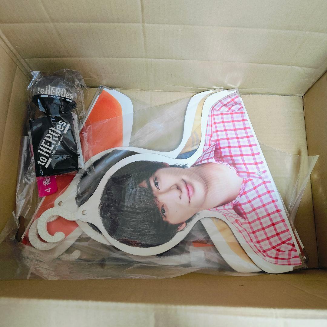 Y*）様 Man、SixTONES等 グッズまとめセット　中古品、未開封