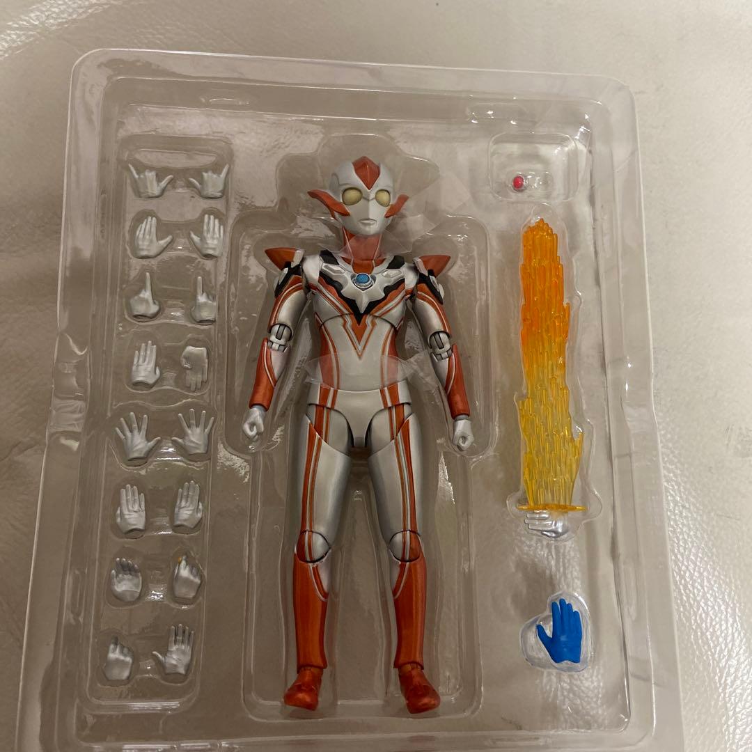 ウルトラマングリージョ　フィギュアーツ　グリージョ