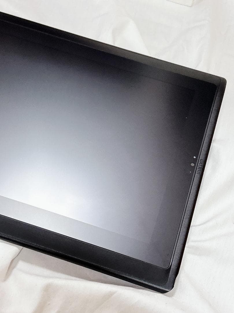 Wacom MobileStudio Pro 13　DTH-W1321LK0D