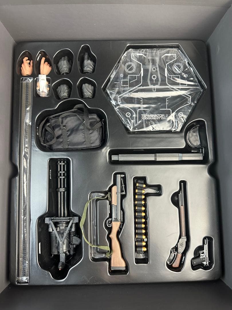 ホットトイズ｜DX10 ターミネーター２ T800