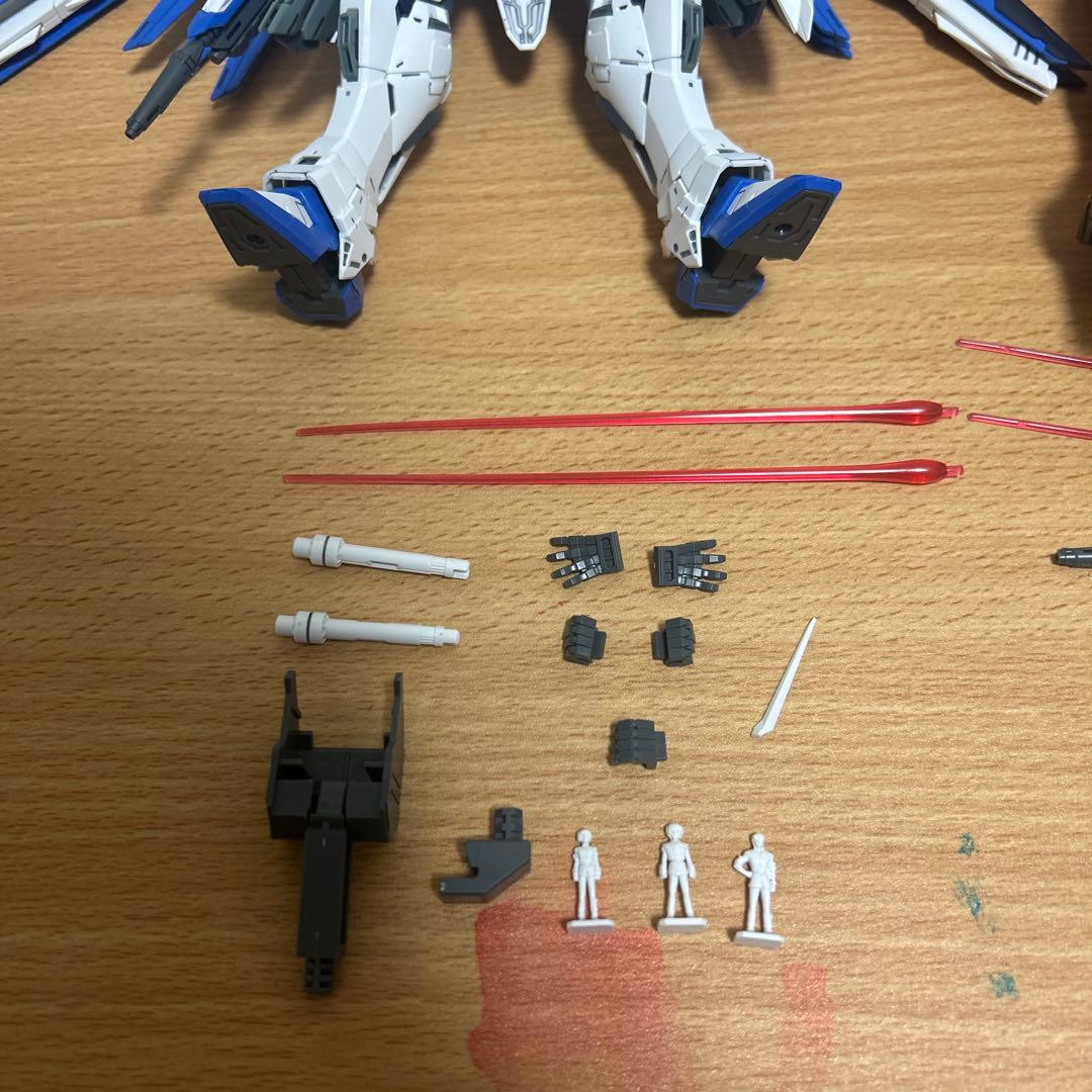 MG フリーダムガンダム　ジャスティスガンダム