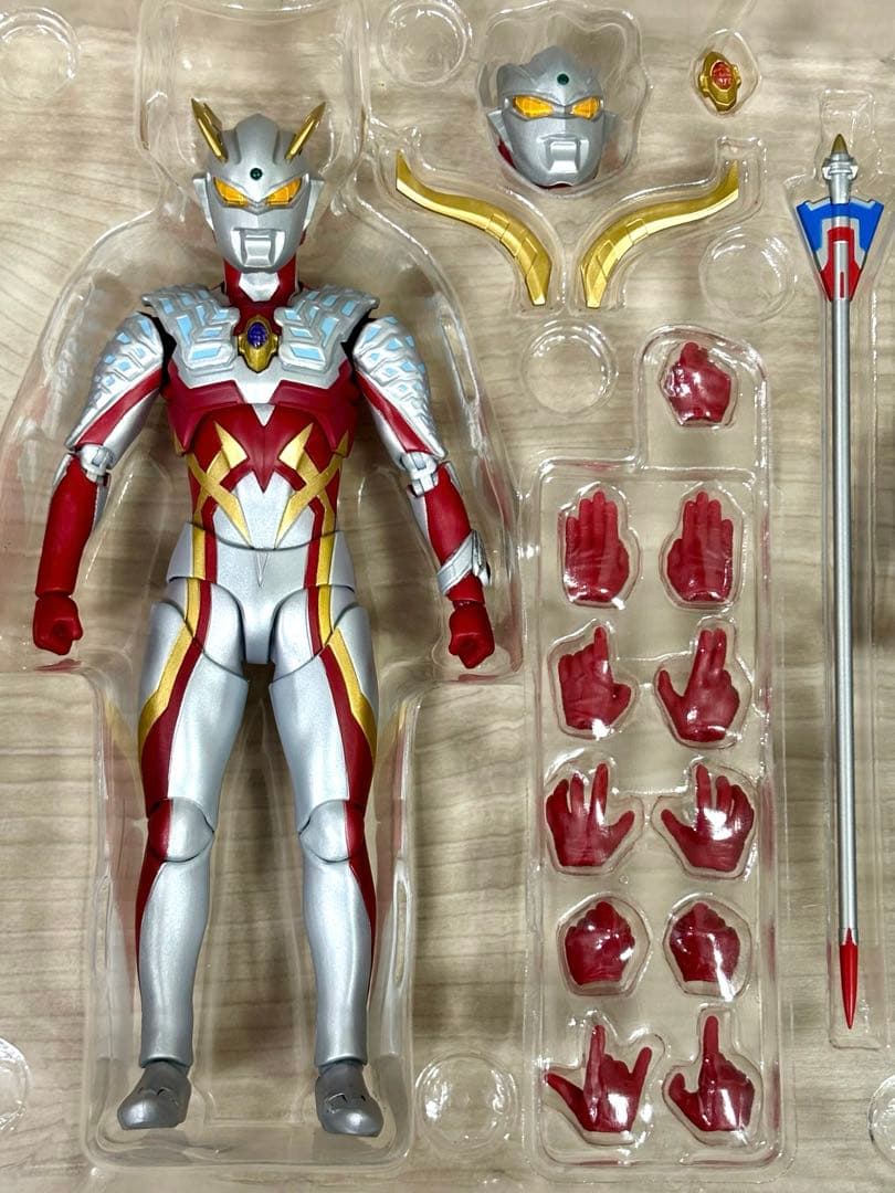 ウルトラマンゼロ　shフィギュアーツ　ウルトラマン,フィギュアーツ