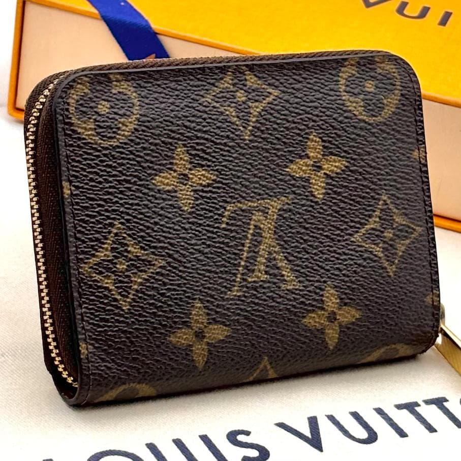 【極美品】ルイヴィトン　モノグラム　ジッピーパース　ケース
