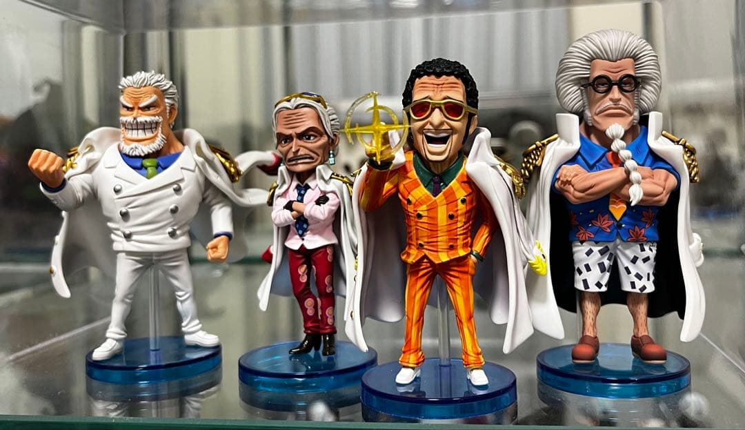 ワンピース　フィギュア　黄猿　希少　ボルサリーノ　海軍　海外　ワーコレ　m4