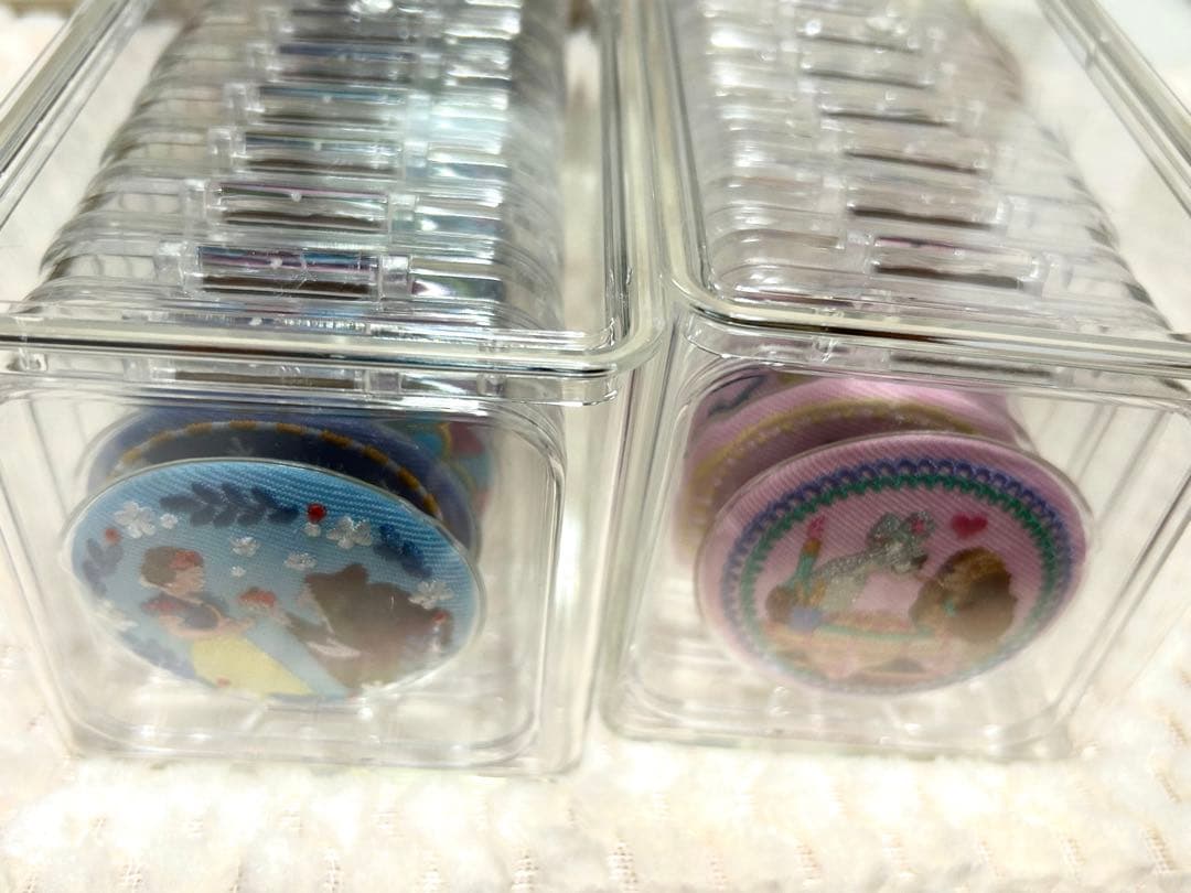 【ケース付き】Disney ディズニー　刺繍缶バッジ　第一弾　コンプリート