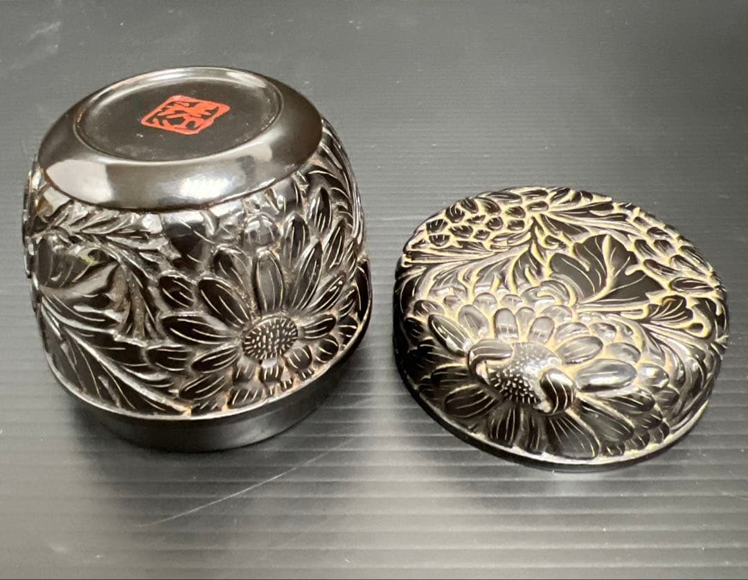 松谷作　椎黒菊唐草文棗　共箱　高さ約6.5㎝　東Y7-1121☆2F