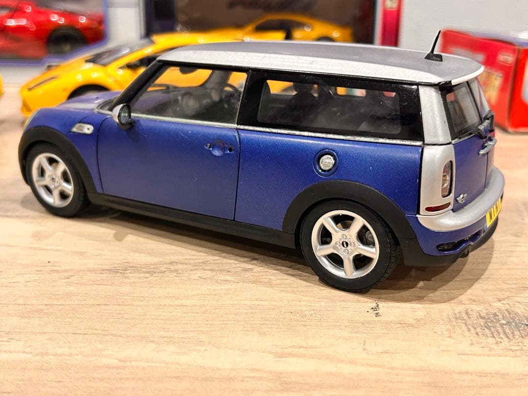 京商　MINI Cooper クラブマン　1/18 ミニクーパー　模型　ミニカー