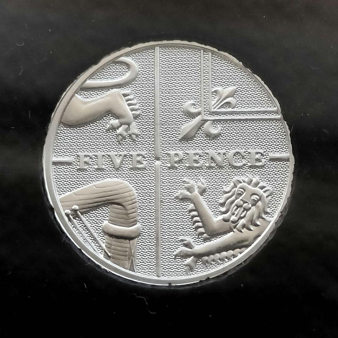 NOEL Tukoi★ Shield of Arms（銀貨7枚）