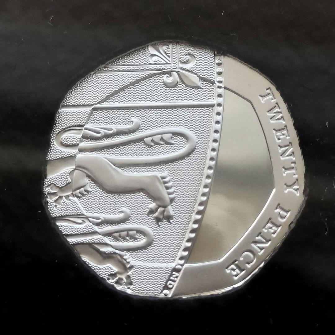 NOEL Tukoi★ Shield of Arms（銀貨7枚）