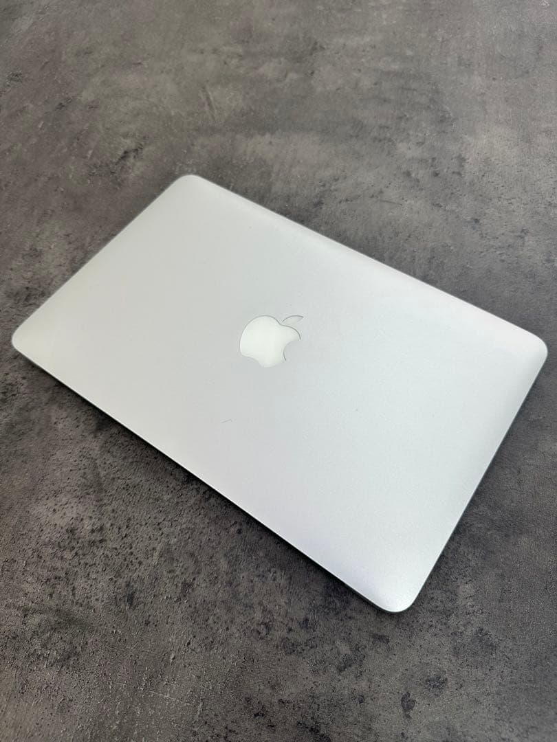 Apple MacBook Air 13インチ