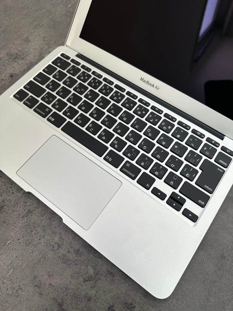Apple MacBook Air 13インチ