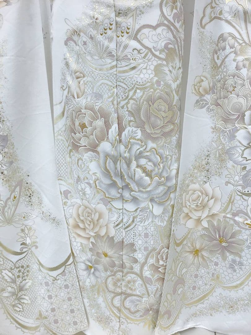 白地　金銀彩加工の上品な梅と菊の振袖フルセット