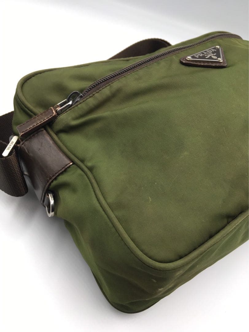 プラダ　PRADA ショルダーバッグ