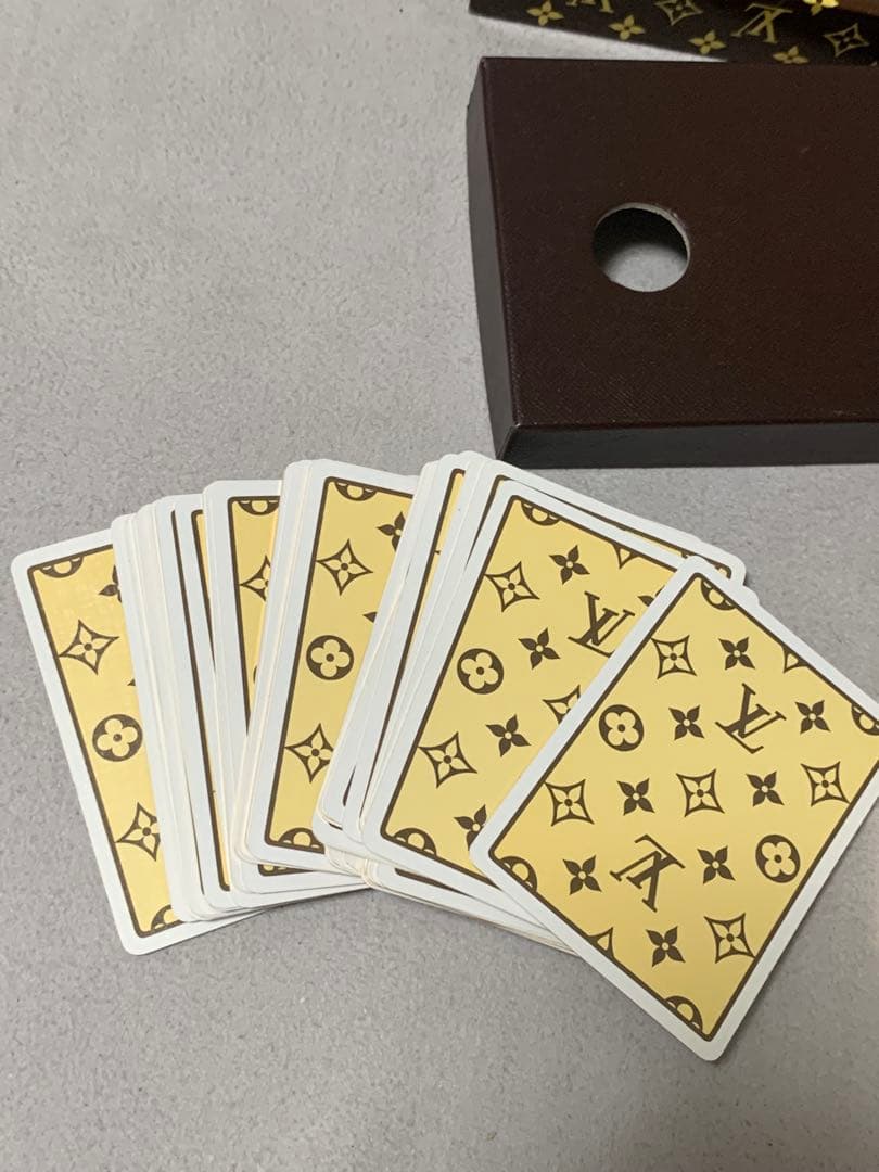 LOUIS VUITTON ノベルティ　トランプ　2個セット　茶色のみ未開封