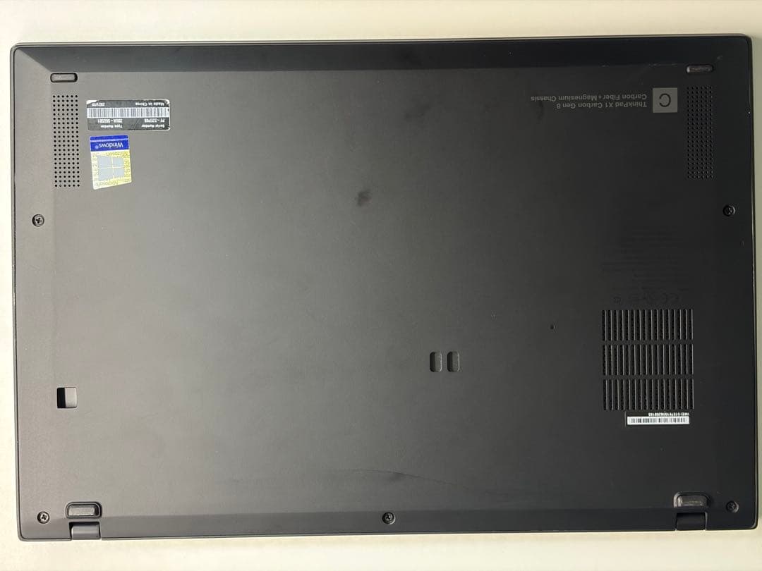 M*a様 ThinkPad X1 Carbon gen8 i7 16GB 512