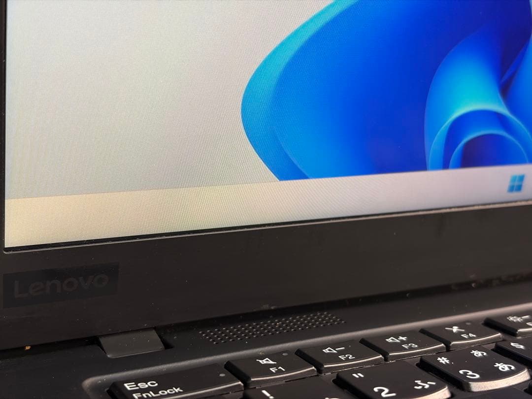 M*a様 ThinkPad X1 Carbon gen8 i7 16GB 512