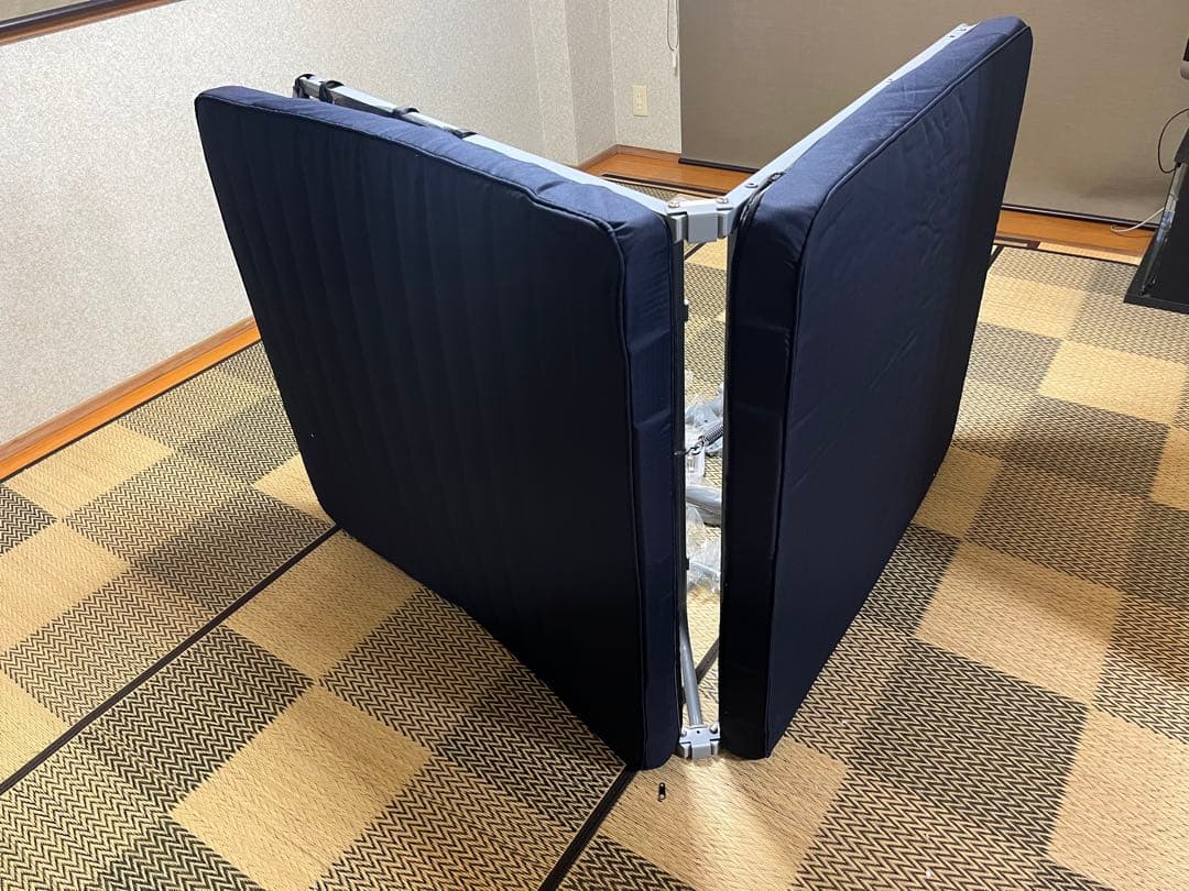 【新品未使用】折りたたみリクライニングベット　シングル