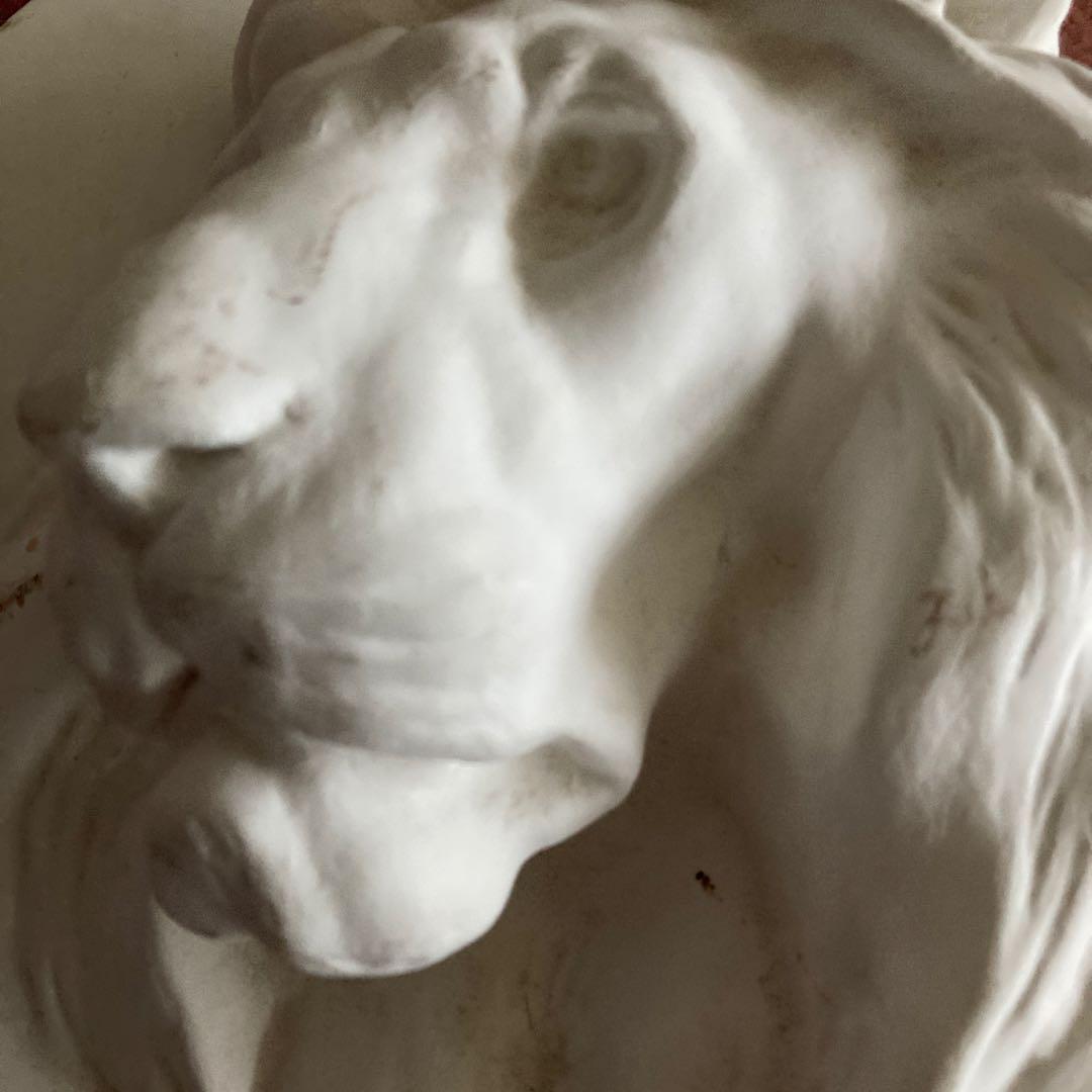 ライオン　壁掛け　石膏オブジェ　傷汚れあります