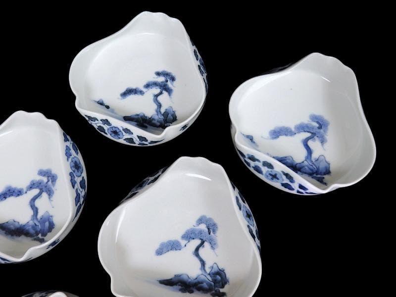 平戸　古伊万里　染付　岩に松の図　富士型変形皿　B354AS-DCk