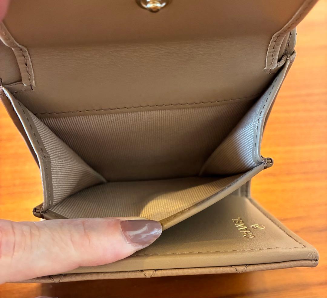 CHANEL マトラッセ　キャビアスキン　三つ折り財布　ベージュ