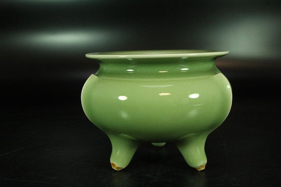 清水六兵衛作 青磁 唐木蓋 香炉 在銘 共箱(K-LC692)