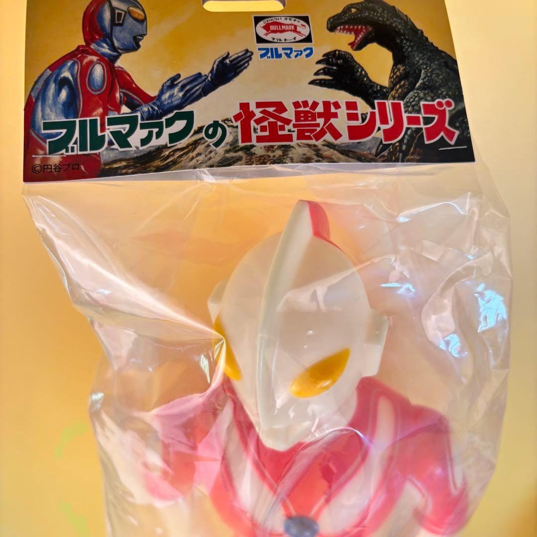 新品 ブルマァク ジャイアント 帰ってきたウルトラマン 蓄光 限定 ソフビ