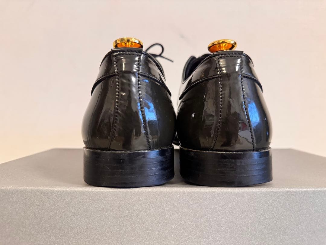 ★美品★フープディドゥ エナメル ポインテッドトゥ シューズ グレー 27センチ