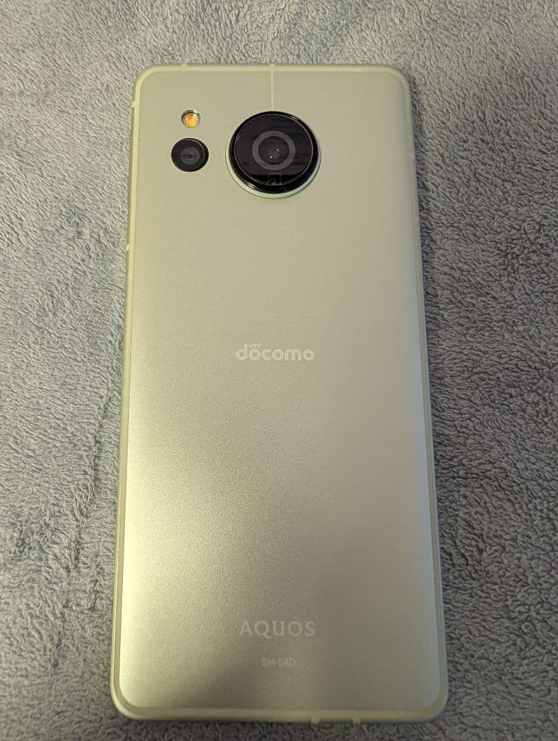 美品、AQUOS sense8（docomo）