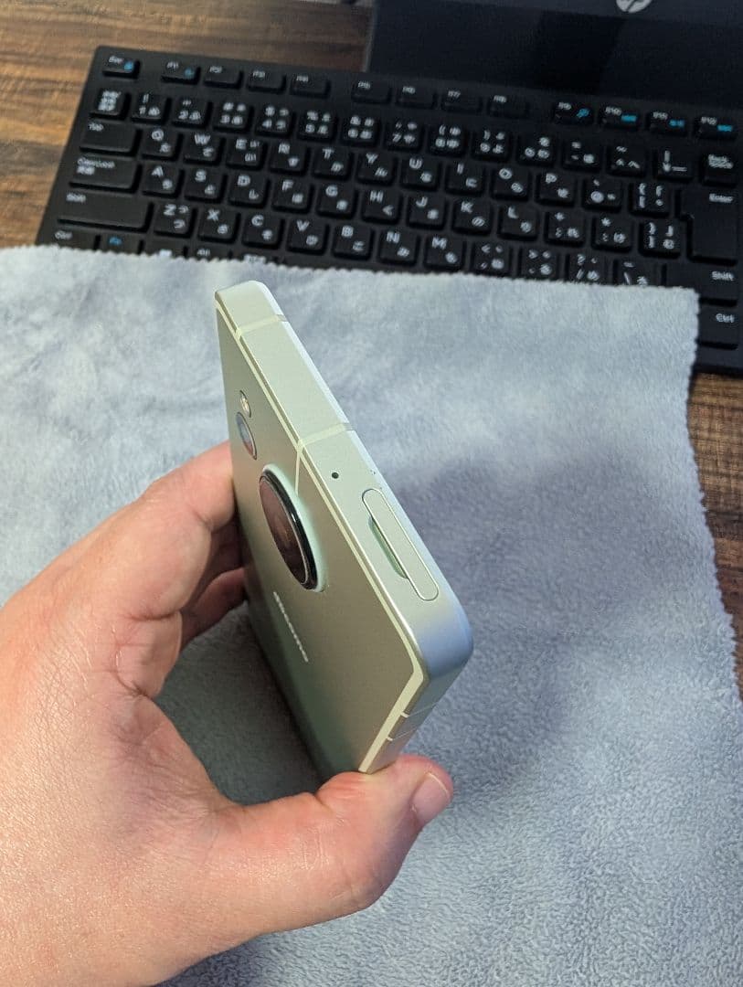 美品、AQUOS sense8（docomo）