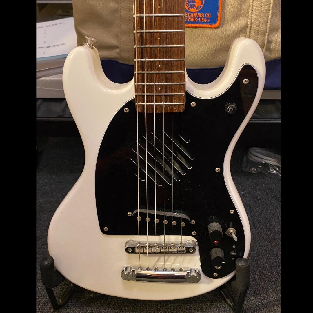 モズライト 貴重 アンプ スピーカー内蔵ミニギター MKⅡ モデル エレキギター