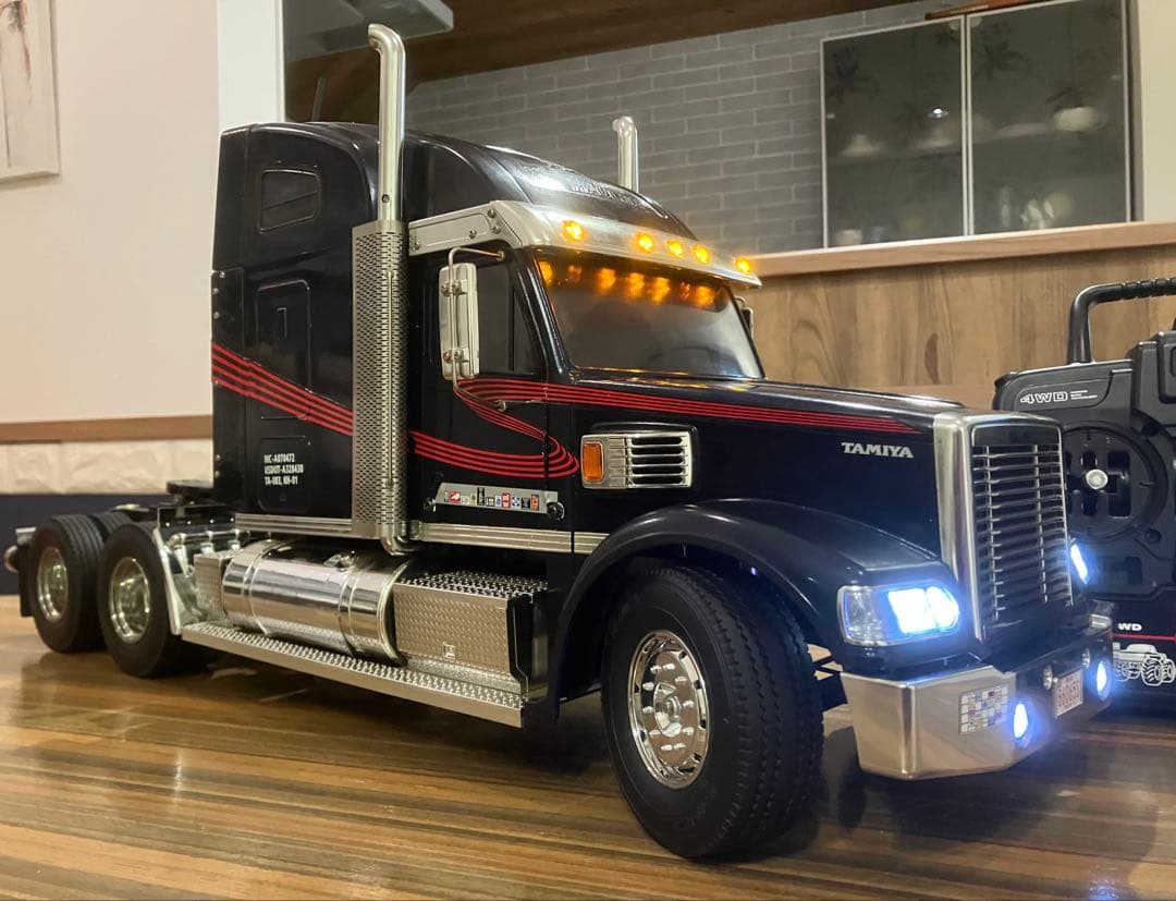 タミヤ 1/14ナイトハウラー フルオペ