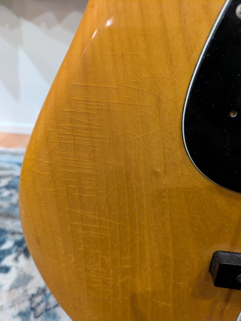 ベース Fender Japan JB75-80