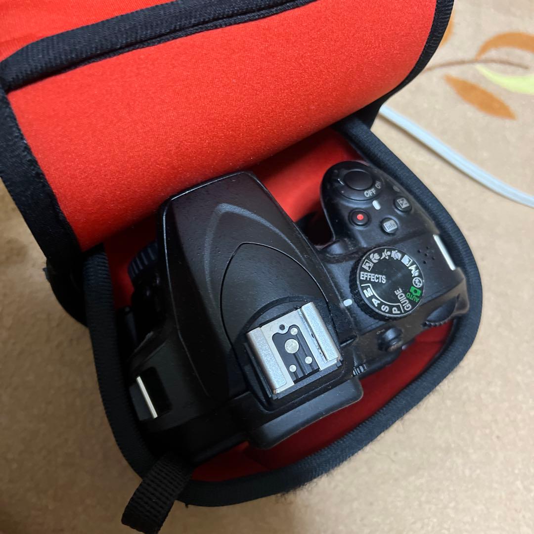 Nikon D3400 一眼レフカメラとバッテリーチャージャー