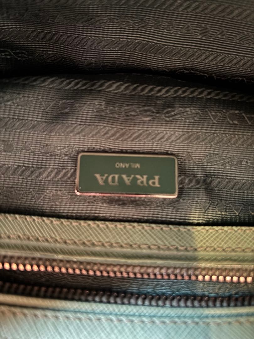 PRADA ミントグリーン ショルダーバッグ
