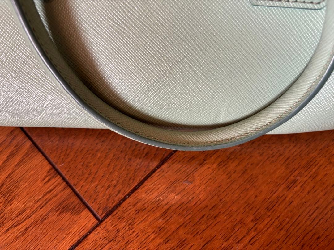 PRADA ミントグリーン ショルダーバッグ