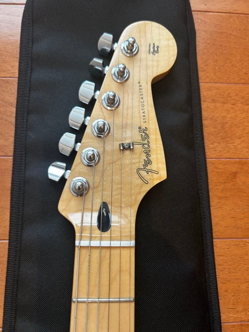 ほぼ新品フェンダーFender Stratocaster CherryBurst