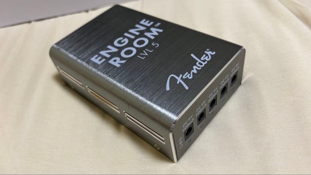 Fender ENGINE ROOM LVL 5 パワーサプライ