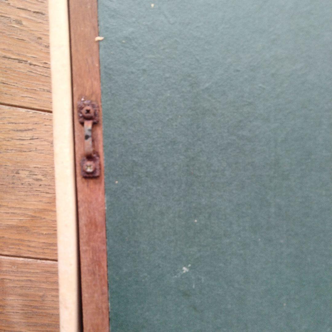 新幹線開通記念鉄道線路輪切り金色木製フレーム 赤背景 アート作品