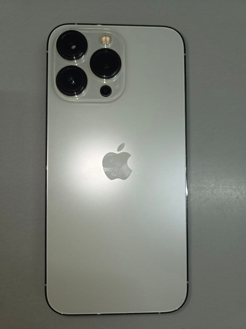 iPhone 13 pro 本体　128GB　シルバー