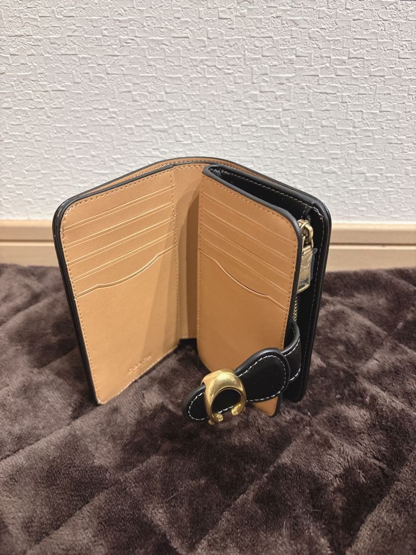 【再入荷！】COACH コーチ タビーミディアムウォレット　黒色